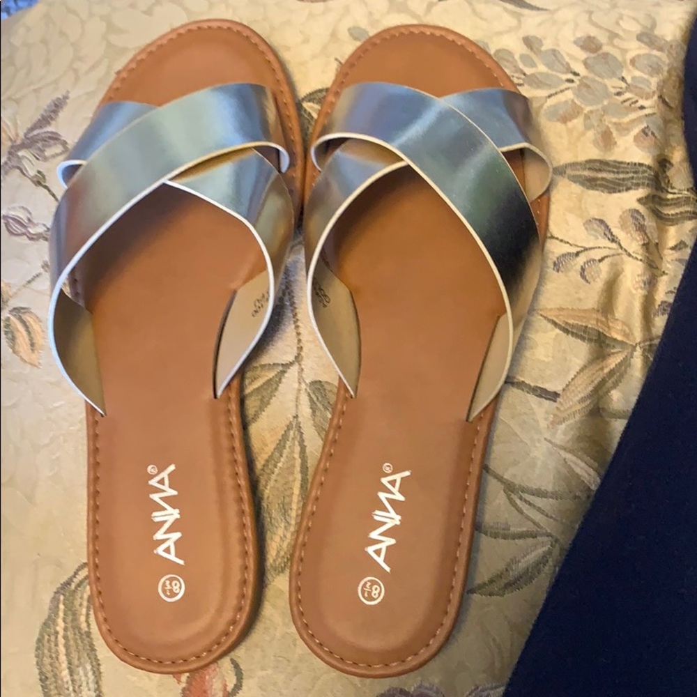 Good cross cross sandal✨
